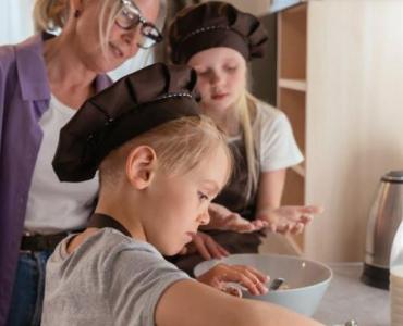 Dom bez pułapek: kompletna checklista bezpieczeństwa w mieszkaniu dla dzieci